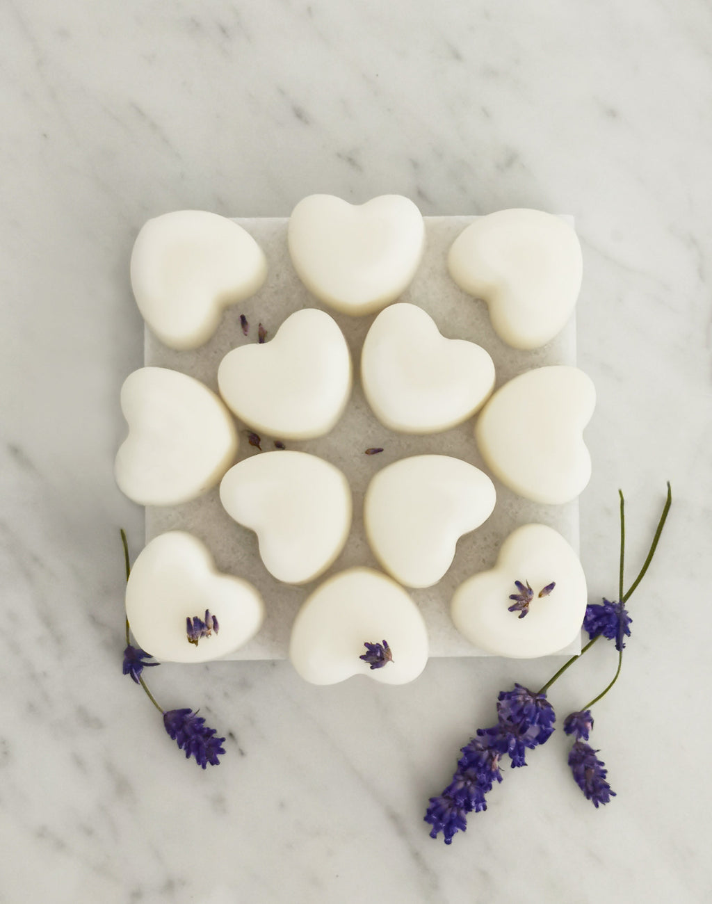Aromatherapy Christmas Cracker with 12 Lavender & Ylang Ylang Heart Shaped Wax Melts